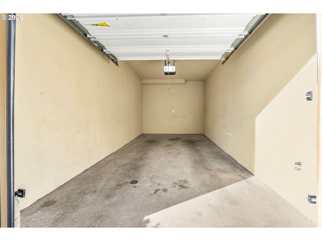 1000 Sw 170TH Ave 201, Beaverton, OR 97003