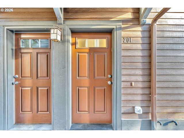 1000 Sw 170TH Ave 201, Beaverton, OR 97003