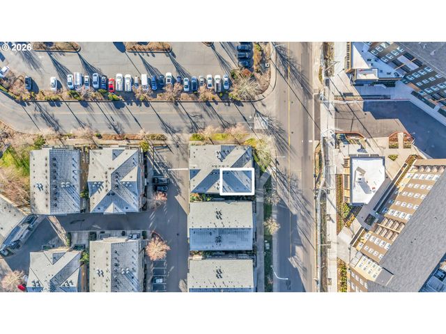 1000 Sw 170TH Ave 201, Beaverton, OR 97003