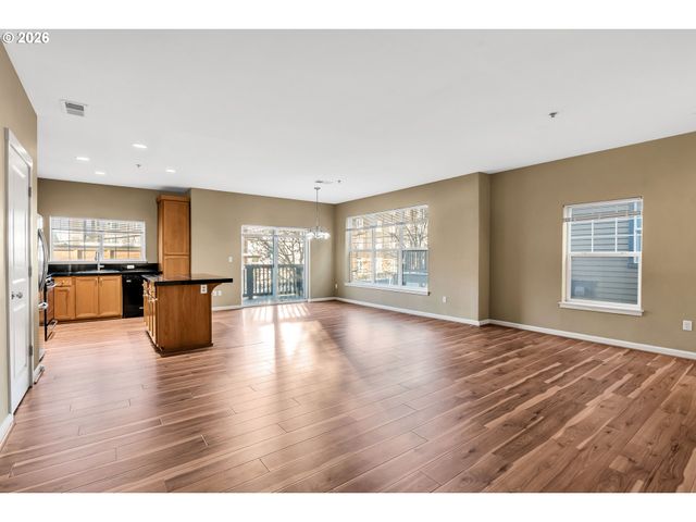 1000 Sw 170TH Ave 201, Beaverton, OR 97003