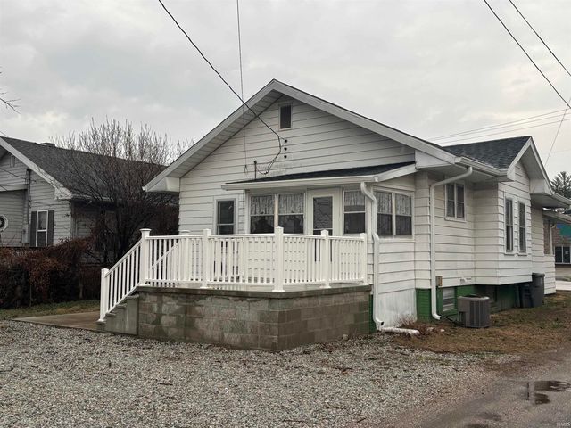 1159 E Saint Clair Street, Vincennes, IN 47591