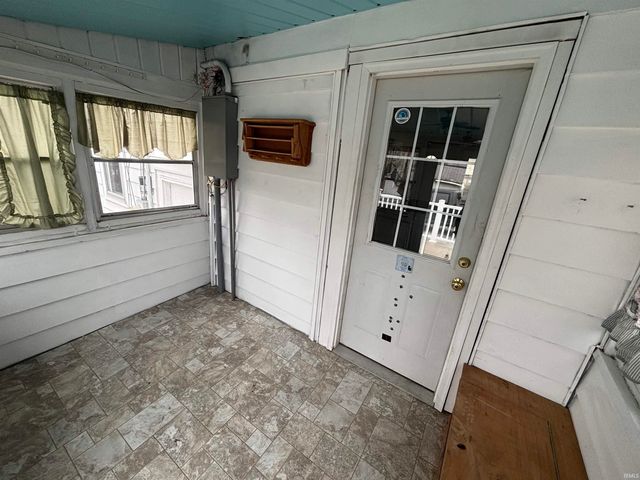 1159 E Saint Clair Street, Vincennes, IN 47591