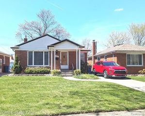 8443 Riverdale Street, Dearborn Heights, MI 48127