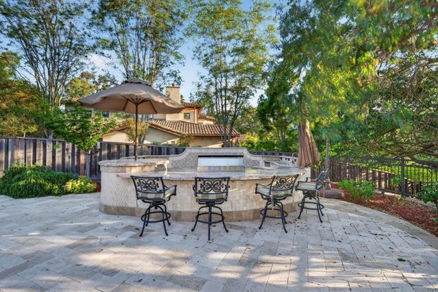 15301 Robin Anne Lane, Monte Sereno, CA 95030