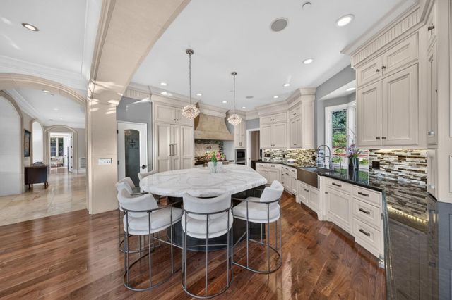 15301 Robin Anne Lane, Monte Sereno, CA 95030