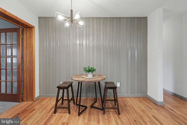 11 W HIGHLAND AVE, Enola, PA 17025