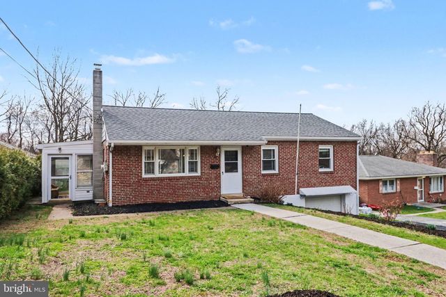 11 W HIGHLAND AVE, Enola, PA 17025