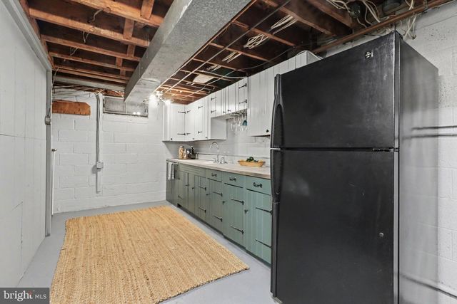 11 W HIGHLAND AVE, Enola, PA 17025