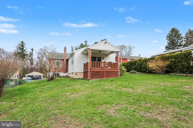 11 W HIGHLAND AVE, Enola, PA 17025