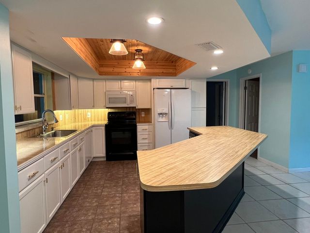 1916 Coconut Drive, Fort Pierce, FL 34949