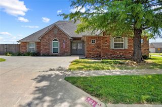 704 Highland Drive, Weatherford, OK 73096