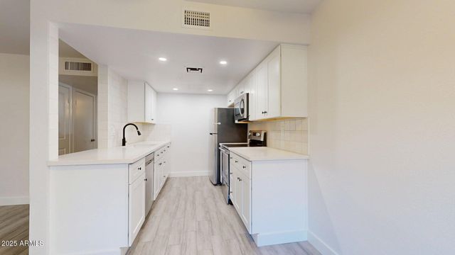 1118 N GRANITE REEF Road, Scottsdale, AZ 85257