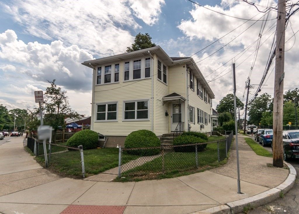 207 High Street 207, Waltham, MA 02453