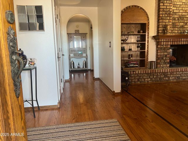 16213 N 1ST Avenue, Phoenix, AZ 85023