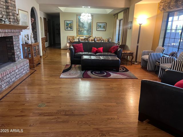 16213 N 1ST Avenue, Phoenix, AZ 85023