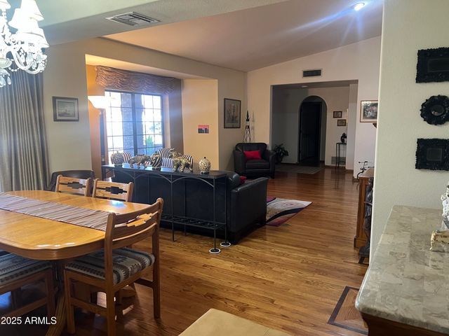 16213 N 1ST Avenue, Phoenix, AZ 85023