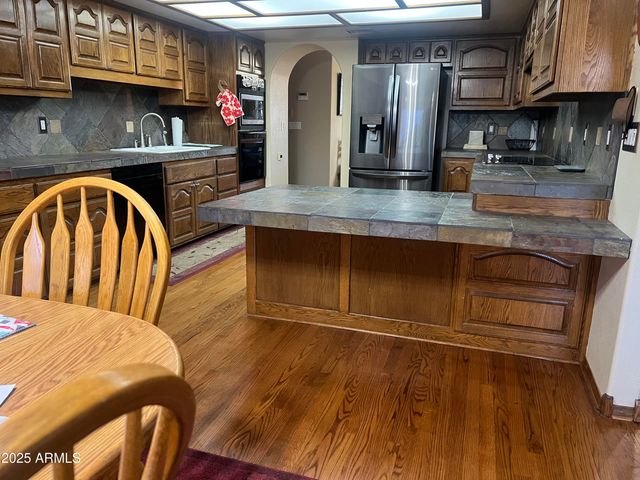 16213 N 1ST Avenue, Phoenix, AZ 85023