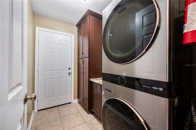 4403 AVONDALE GROVES STREET, Plant City, FL 33567