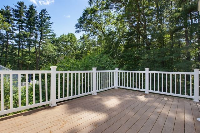 37 Woodbury Rd, Southborough, MA 01772