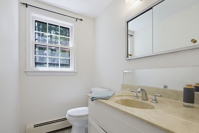 37 Woodbury Rd, Southborough, MA 01772