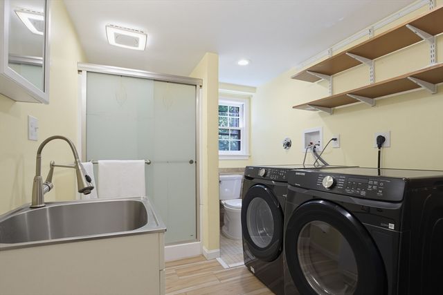 37 Woodbury Rd, Southborough, MA 01772