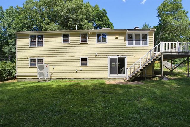 37 Woodbury Rd, Southborough, MA 01772