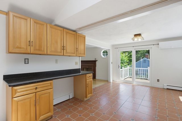 37 Woodbury Rd, Southborough, MA 01772