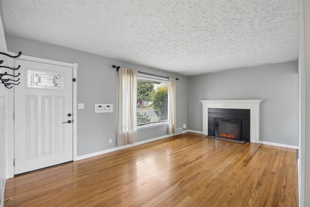 4823 W Hoffman Pl, Spokane, WA 99205
