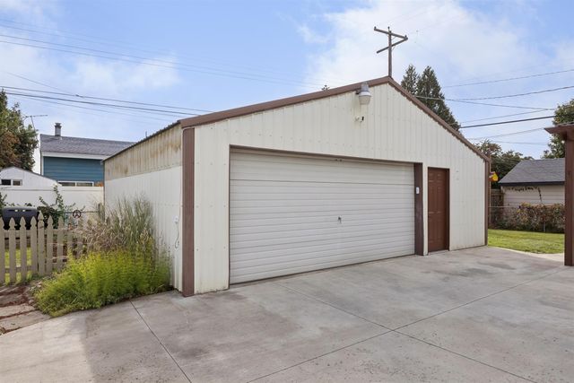 4823 W Hoffman Pl, Spokane, WA 99205
