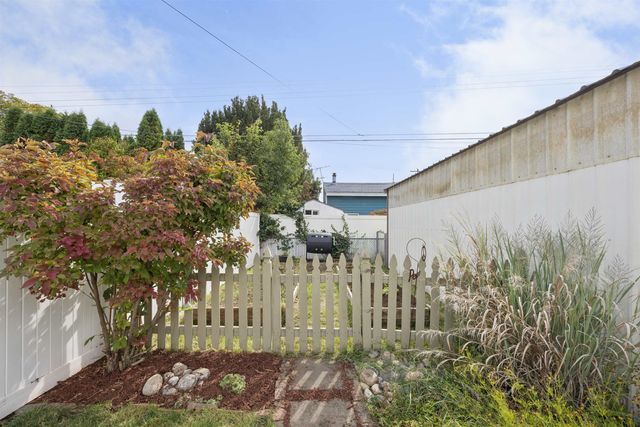 4823 W Hoffman Pl, Spokane, WA 99205