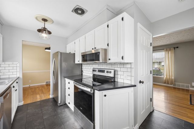4823 W Hoffman Pl, Spokane, WA 99205