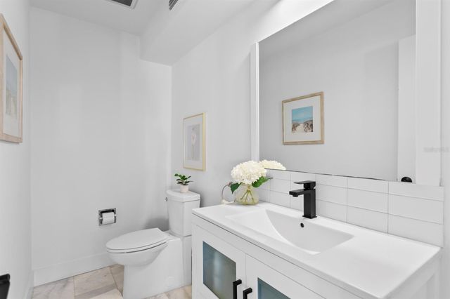 4911 W BAY WAY PLACE, Tampa, FL 33629