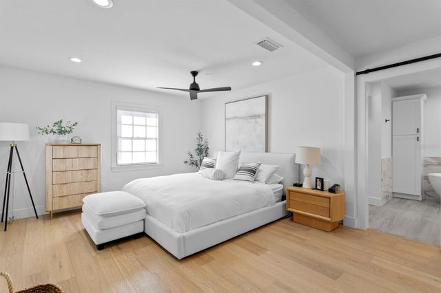 4911 W BAY WAY PLACE, Tampa, FL 33629