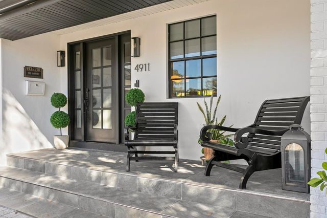 4911 W BAY WAY PLACE, Tampa, FL 33629