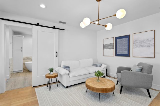 4911 W BAY WAY PLACE, Tampa, FL 33629