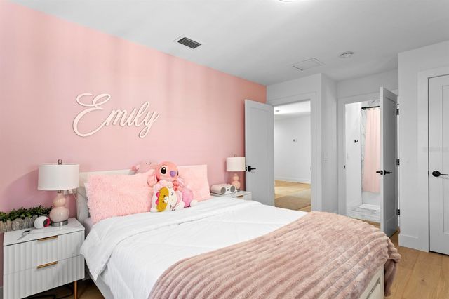 4911 W BAY WAY PLACE, Tampa, FL 33629