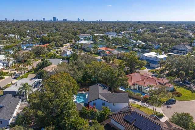 4911 W BAY WAY PLACE, Tampa, FL 33629