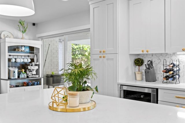 4911 W BAY WAY PLACE, Tampa, FL 33629