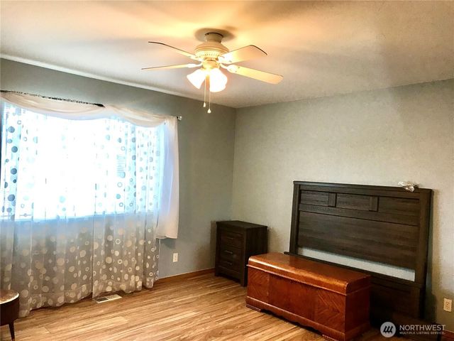 310 E Tanglewood Drive, Moses Lake, WA 98837