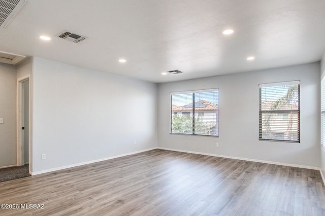 694 W Amber Sun Drive, Green Valley, AZ 85614