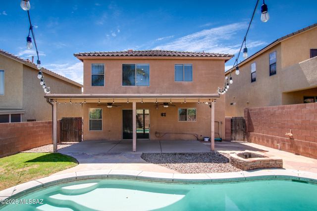 694 W Amber Sun Drive, Green Valley, AZ 85614