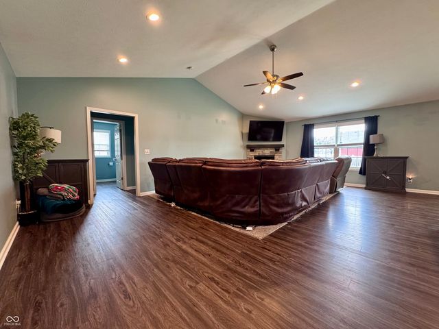 135 Bentley Drive, Crawfordsville, IN 47933