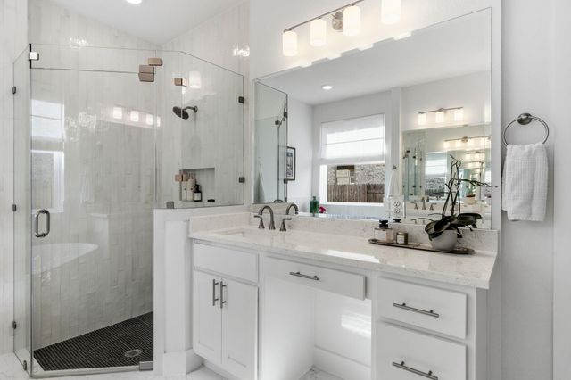 306 Bridge Water LOOP, Dripping Springs, TX 78620