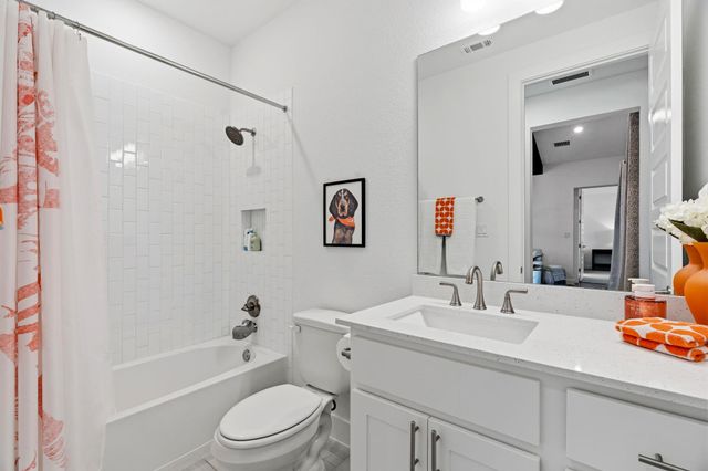 306 Bridge Water LOOP, Dripping Springs, TX 78620