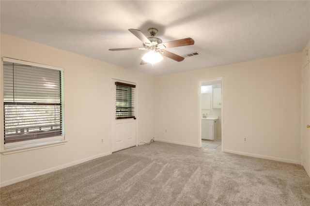 138 Summer Place B, Huntsville, TX 77340