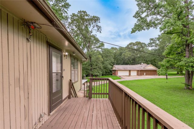 138 Summer Place B, Huntsville, TX 77340