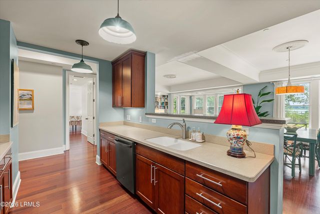 11 Rising Tide Dr Apt A, Beaufort, SC 29902