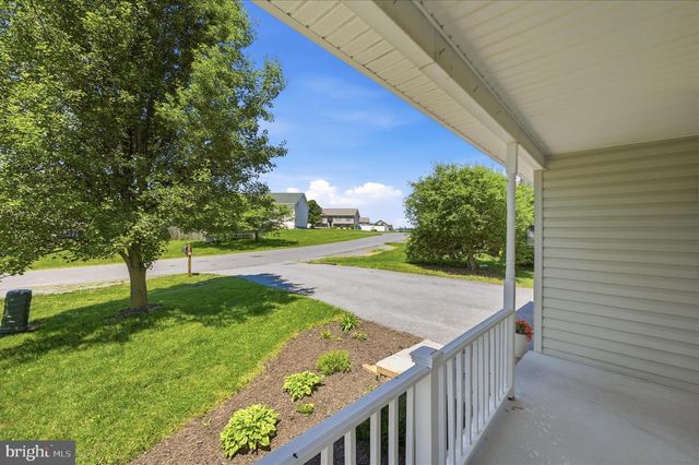 282 FORD CIR, Inwood, WV 25428