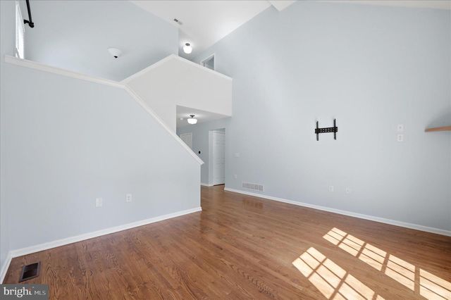 282 FORD CIR, Inwood, WV 25428