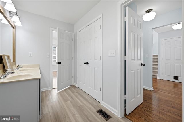 282 FORD CIR, Inwood, WV 25428